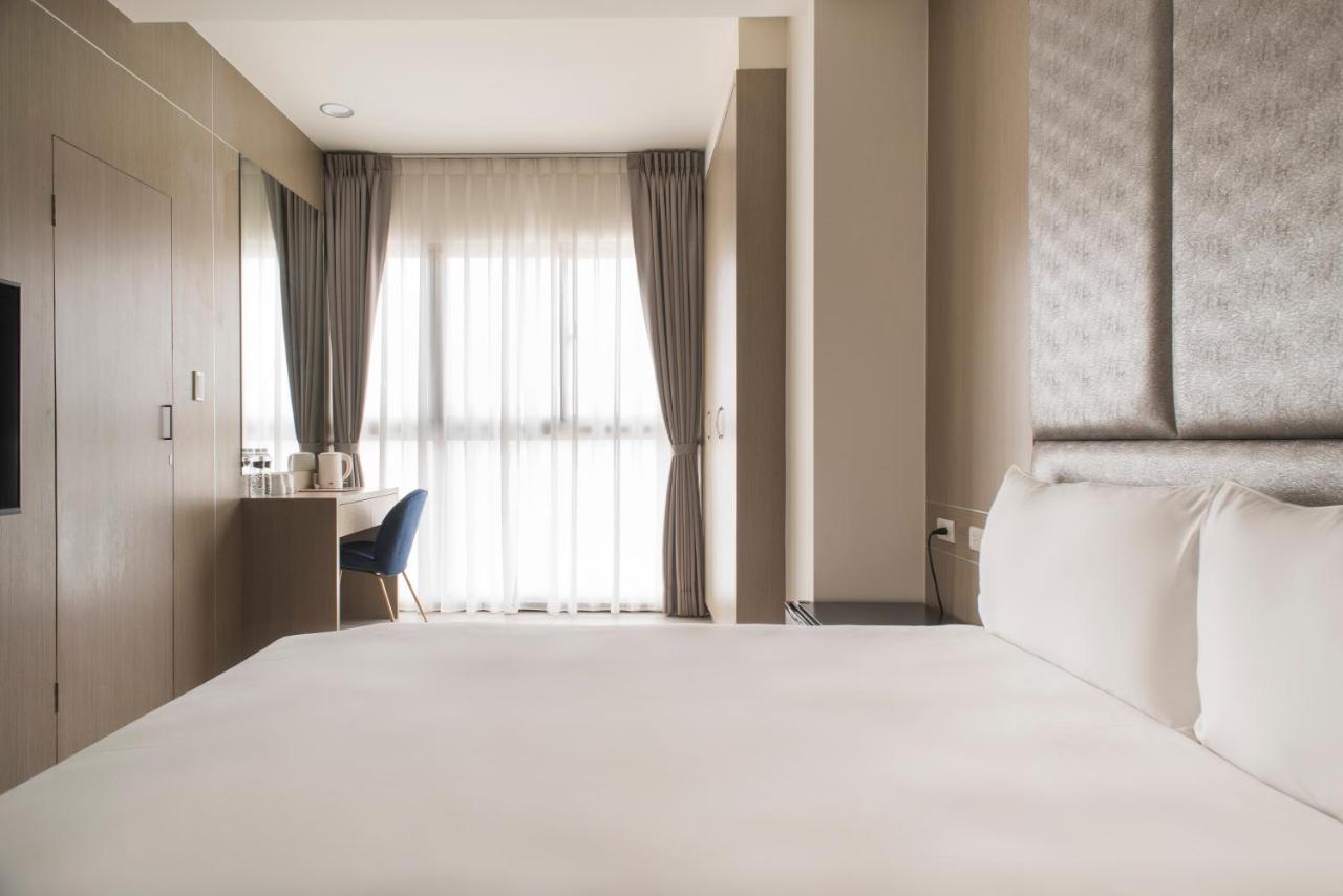 Whoops Hotel Taichung Buitenkant foto