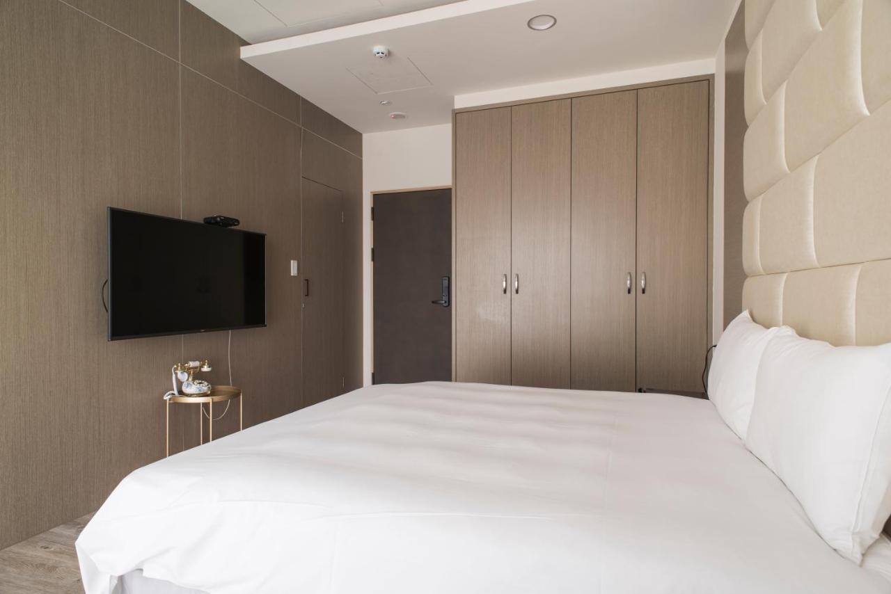Whoops Hotel Taichung Buitenkant foto