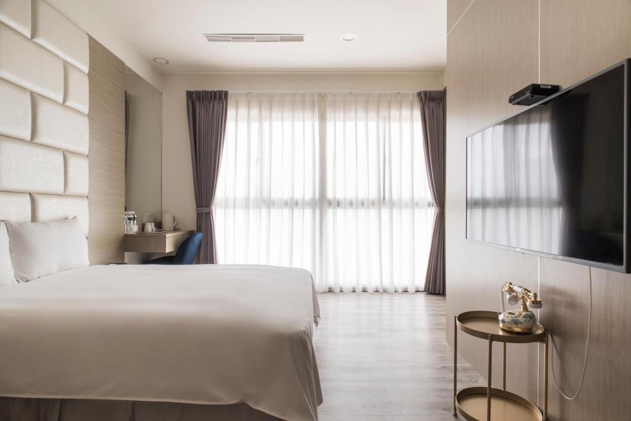 Whoops Hotel Taichung Buitenkant foto