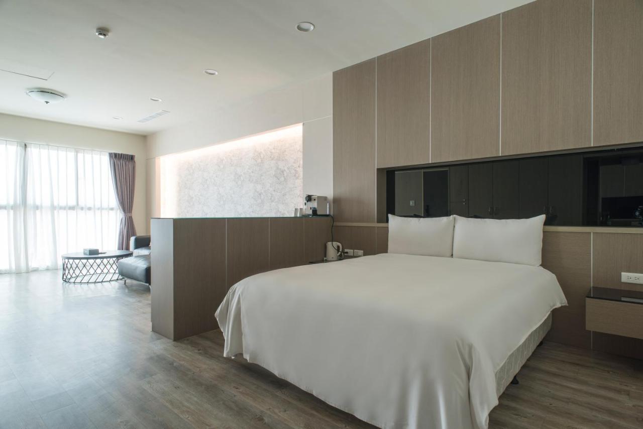 Whoops Hotel Taichung Buitenkant foto