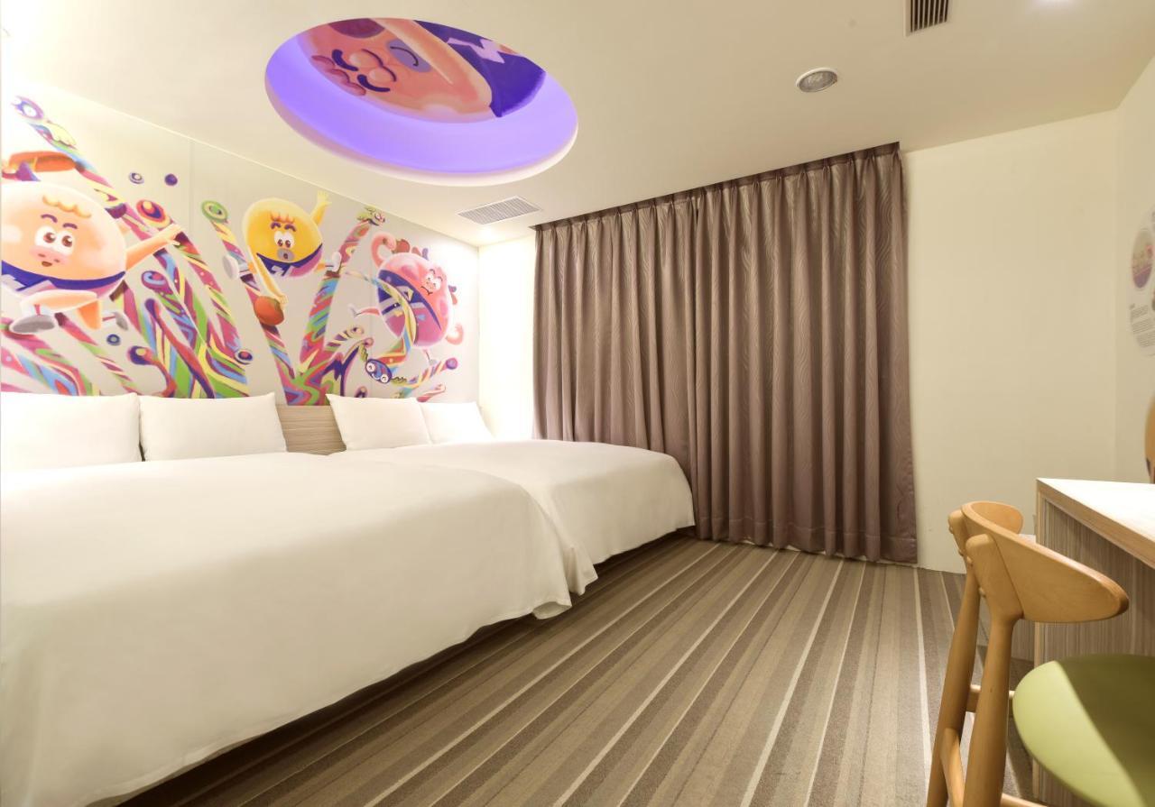 Whoops Hotel Taichung Buitenkant foto