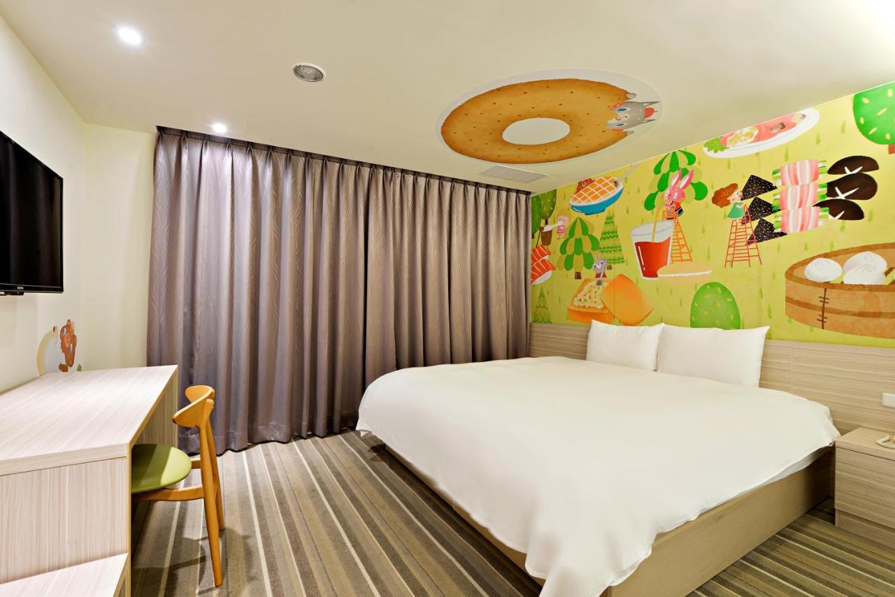 Whoops Hotel Taichung Buitenkant foto