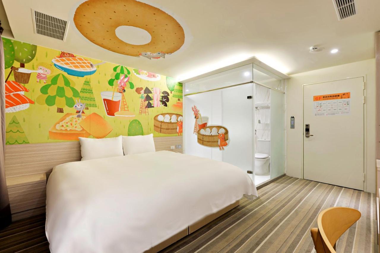 Whoops Hotel Taichung Buitenkant foto